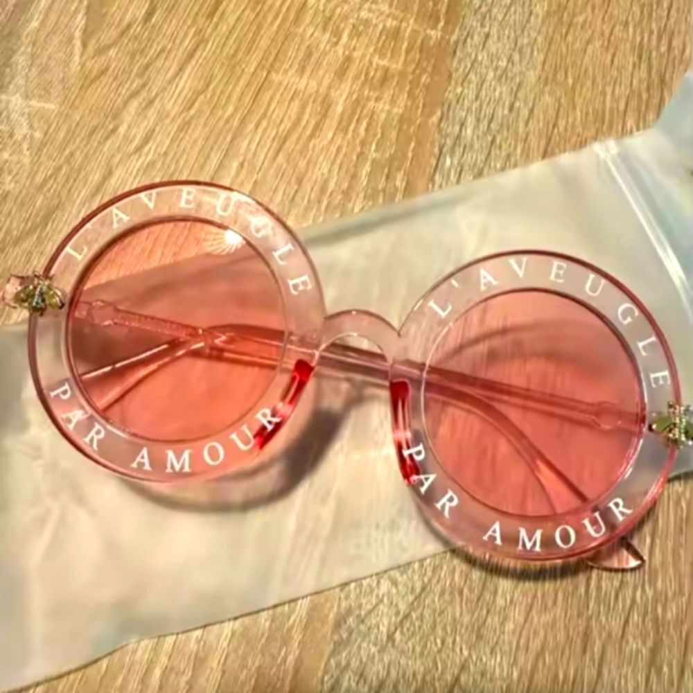 Retro Bold Pink Round Sunglasses - Picture 2 of 7